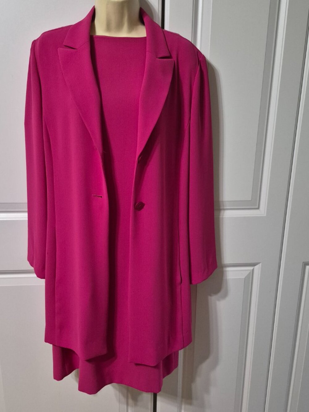 Vintage Barbiecore Magenta Evan-Picone Longline Blazer Dress Suit Set Size 12
